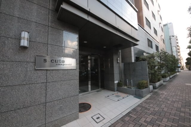 物件外観写真4　(エントランスです)