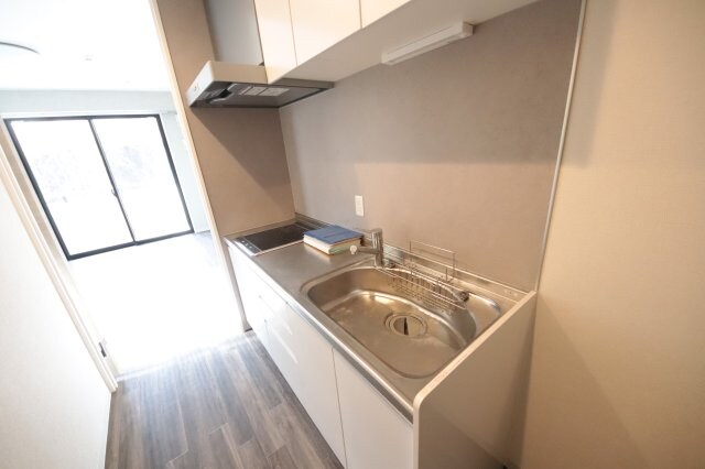 物件内観写真6　(コンパクトなキッチンで掃除もラクラク)