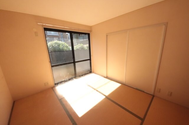 物件内観写真15　(おしゃれなリビングです)