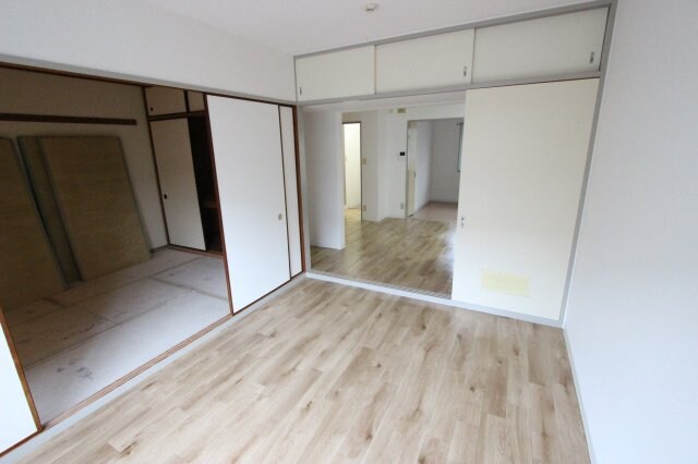 物件内観写真5　(居間です)