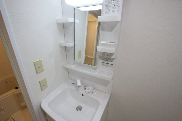 物件内観写真13　(脱衣スペースもあります)