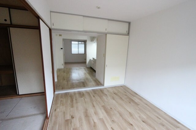 物件内観写真18　(きれいな内装です)