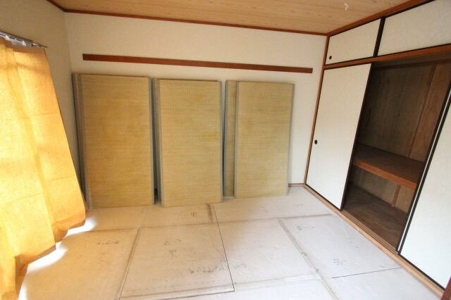 物件内観写真19　(趣のある和室です)