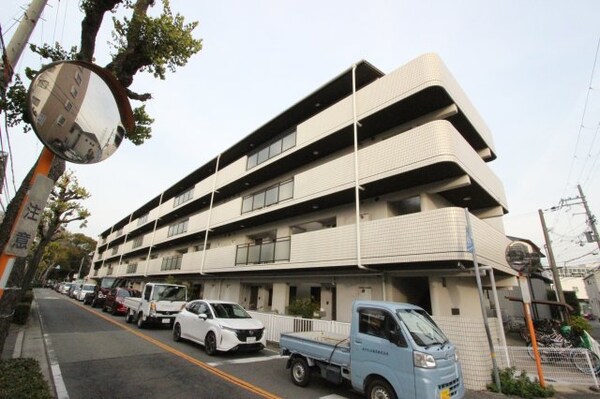 外観(落ち着いた雰囲気の外観です)