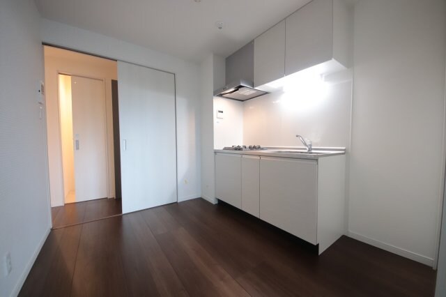 物件内観写真6　(ゆったりとしたリビングです)