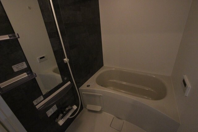 物件内観写真4　(日々の暮らしに欠かせないお風呂です)