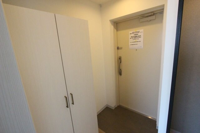 物件内観写真7　(落ち着いた玄関です)