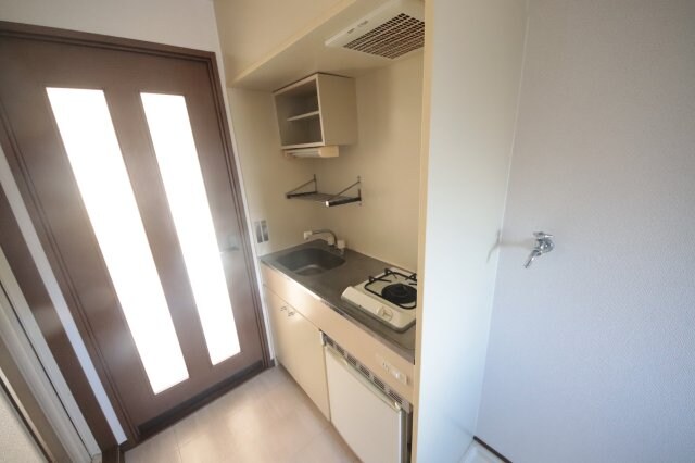 物件内観写真13　(コンパクトなキッチンで掃除もラクラク)