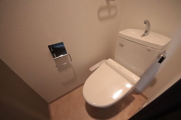 トイレ(清潔感のあるトイレです)
