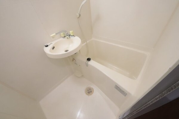 浴室(きれいなお風呂です)