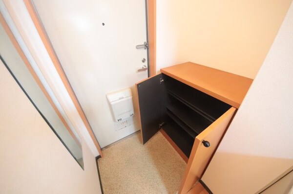 玄関(落ち着いた玄関です)