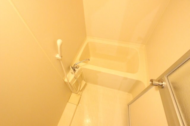 物件内観写真8　(コンパクトで使いやすいお風呂です)