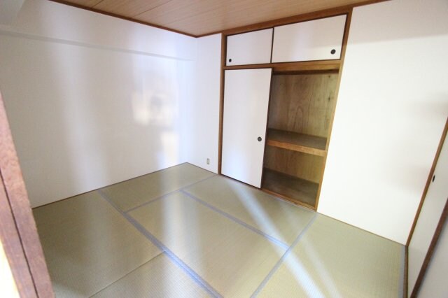 物件内観写真20　(使い勝手のいい寝室です)