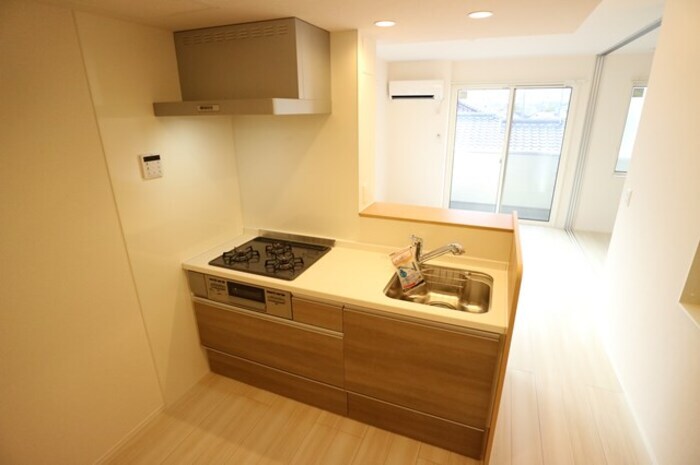 物件内観写真4　(お料理しやすいキッチンです)