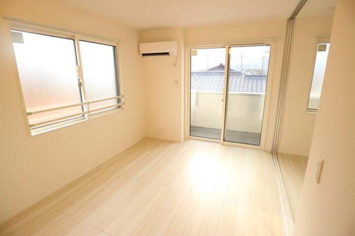 物件内観写真7　(リビングです)