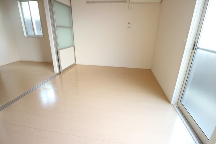 物件内観写真13　(リビングです)