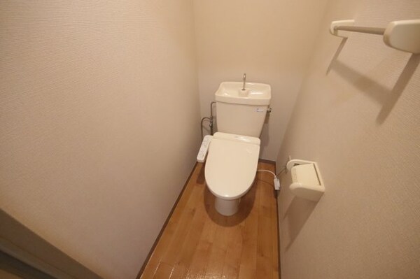 トイレ(清潔感のあるトイレです)