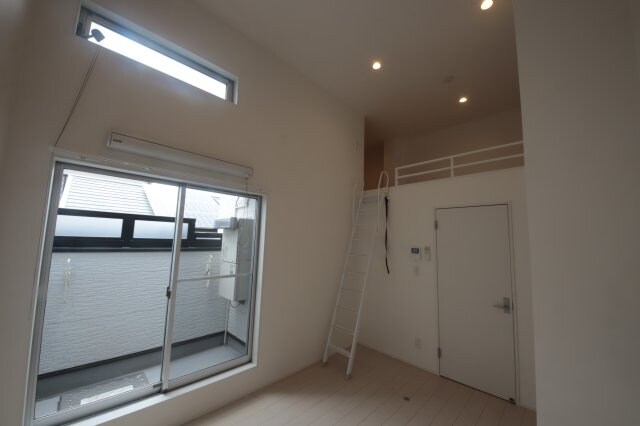 物件内観写真6　(使いやすいリビングです)