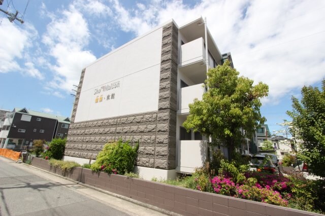 物件外観写真2　(外観もきれいです)