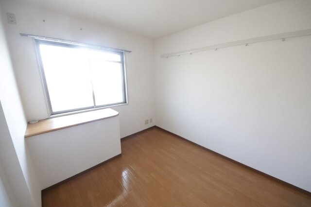 物件内観写真12　(洋室です)