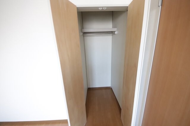 物件内観写真13　(大きなスペースがあり、収納には困りません)