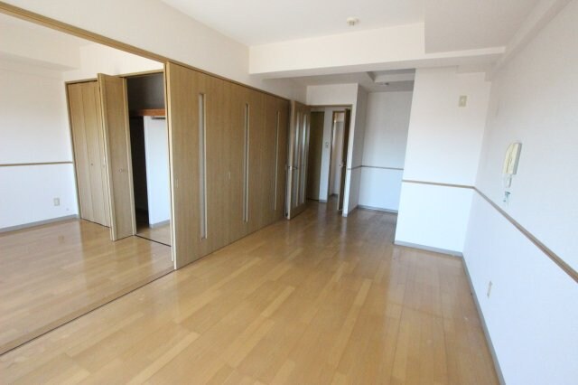 物件内観写真7　(ゆったり過ごせるリビングです)