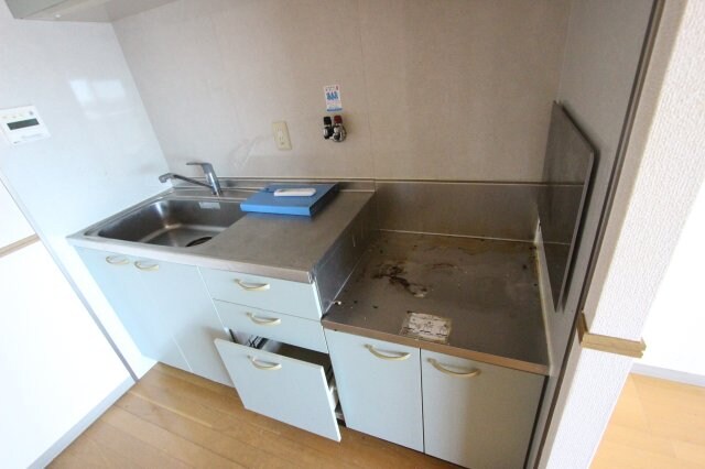 物件内観写真8　(お料理しやすいキッチンです)