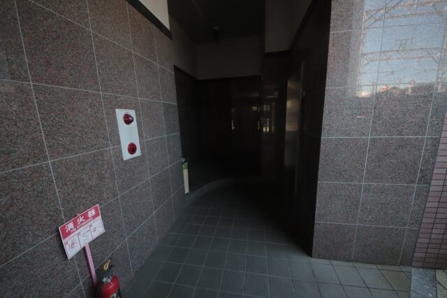 物件外観写真4　(建物の内部です)