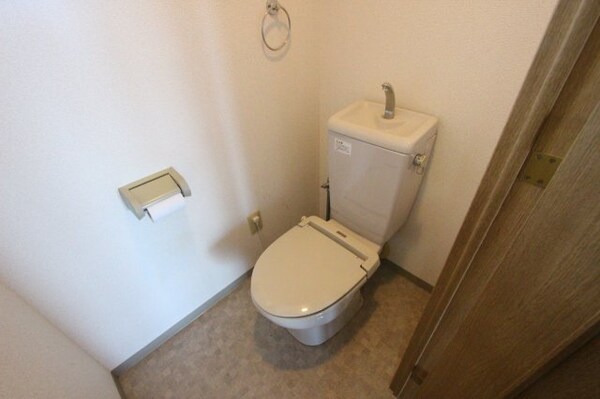 トイレ(ゆったりとした空間のトイレです)