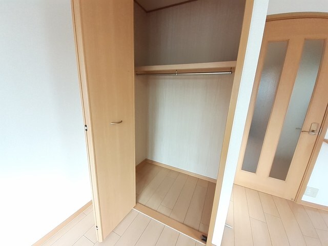 物件内観写真6　(きれいな内装です)