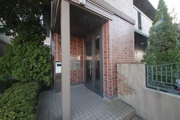 エントランス(清潔なエントランスです)