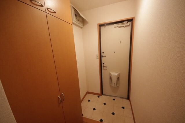 物件内観写真25　(落ち着いた玄関です)