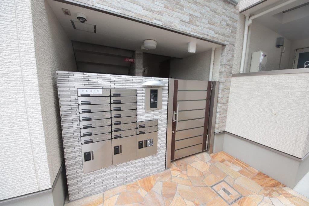 物件外観写真2　(エントランスです)