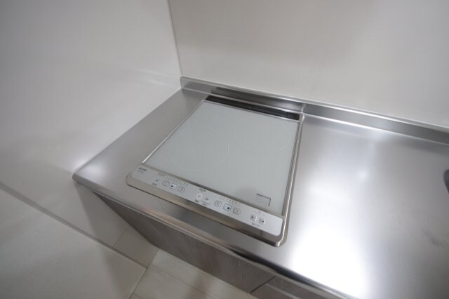 物件内観写真6　(コンパクトなキッチンで掃除もラクラク)