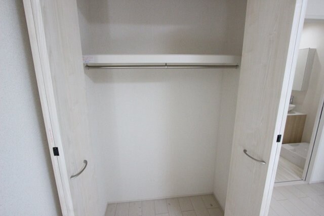 物件内観写真20　(便利な収納スペースです)