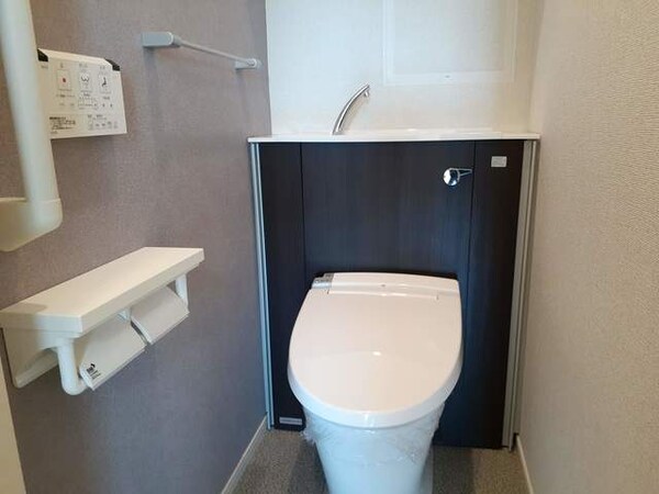トイレ(コンパクトで使いやすいトイレです)