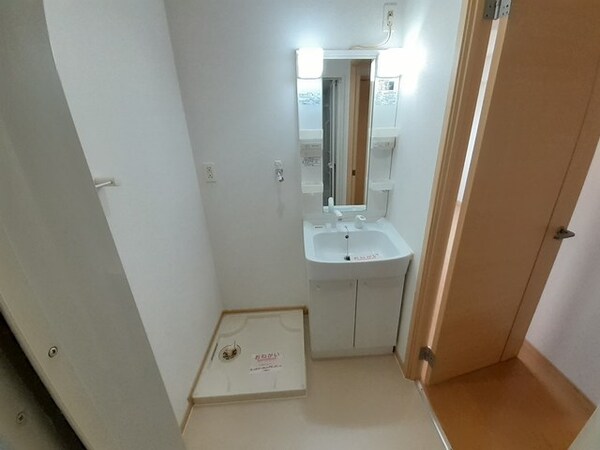 洗面・脱衣所(コンパクトで使いやすい洗面所)