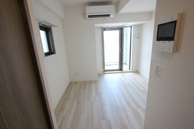 物件内観写真6　(リビングです)