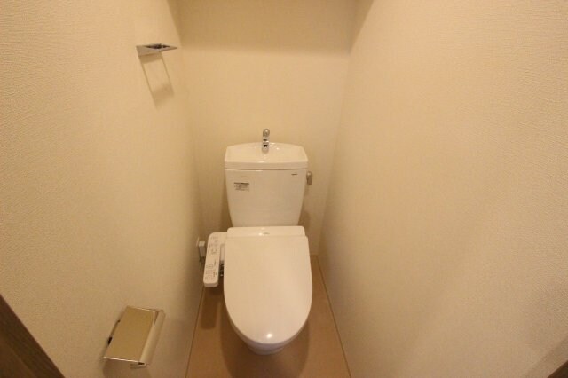 物件内観写真12　(落ち着いたトイレです)