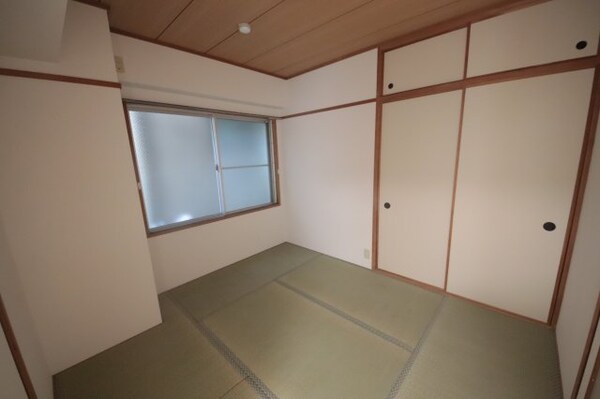 寝室(寝室です)
