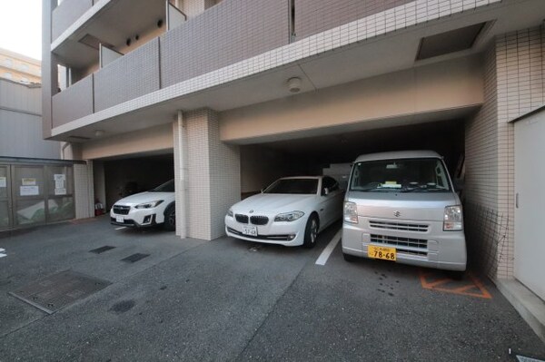 駐車場(駐車場完備です)