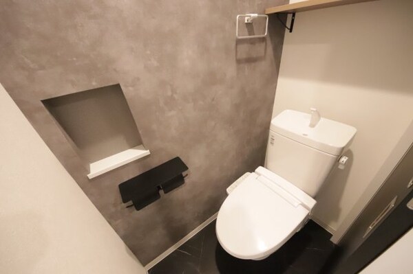 トイレ(ゆったりとした空間のトイレです)