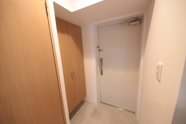 玄関(落ち着いた玄関です)