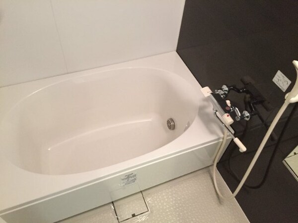 浴室(日々の疲れを癒すお風呂付です)