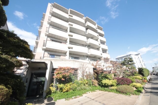 物件外観写真1　(物件の外観です)