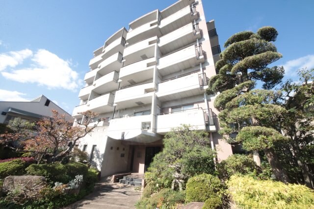 物件外観写真3　(きれいな外観です)