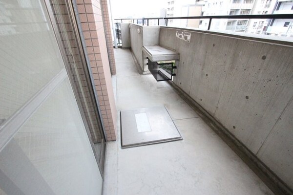 バルコニー(陽当たり良好なバルコニーです)