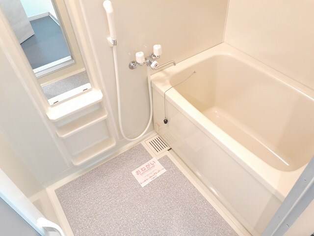 物件内観写真6　(日々の暮らしに欠かせないお風呂です)