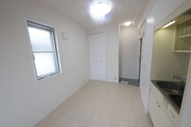 物件内観写真4　(使いやすいリビングです)