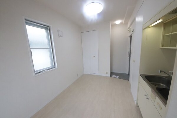 居室(使いやすいリビングです)